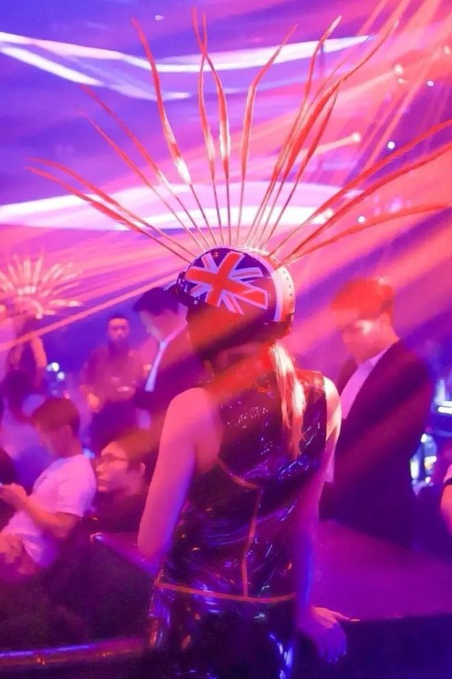 夜店dj_夜店dj舞曲蹦迪_夜店,