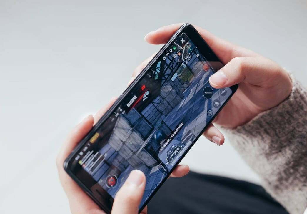 玩手机游戏延迟vivo_手机玩个游戏延迟到不行_vivo手机打游戏延迟高