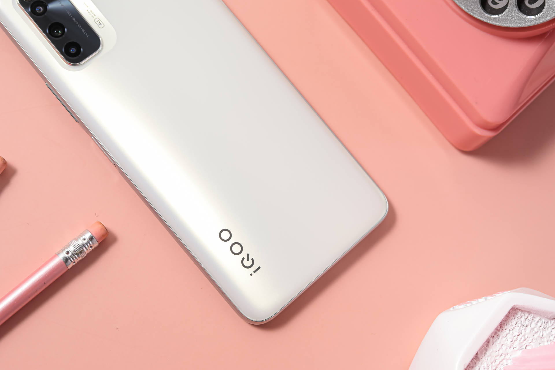 游戏手机平价iqooneo_iqoo性价比最高的游戏手机_iqoo游戏手机推荐