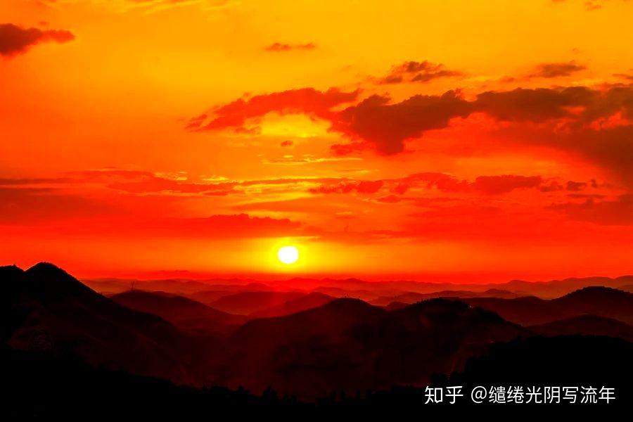 线上开会游戏手机-线上开会新方式：手机带你进入虚拟世界，边玩游戏边谈正事